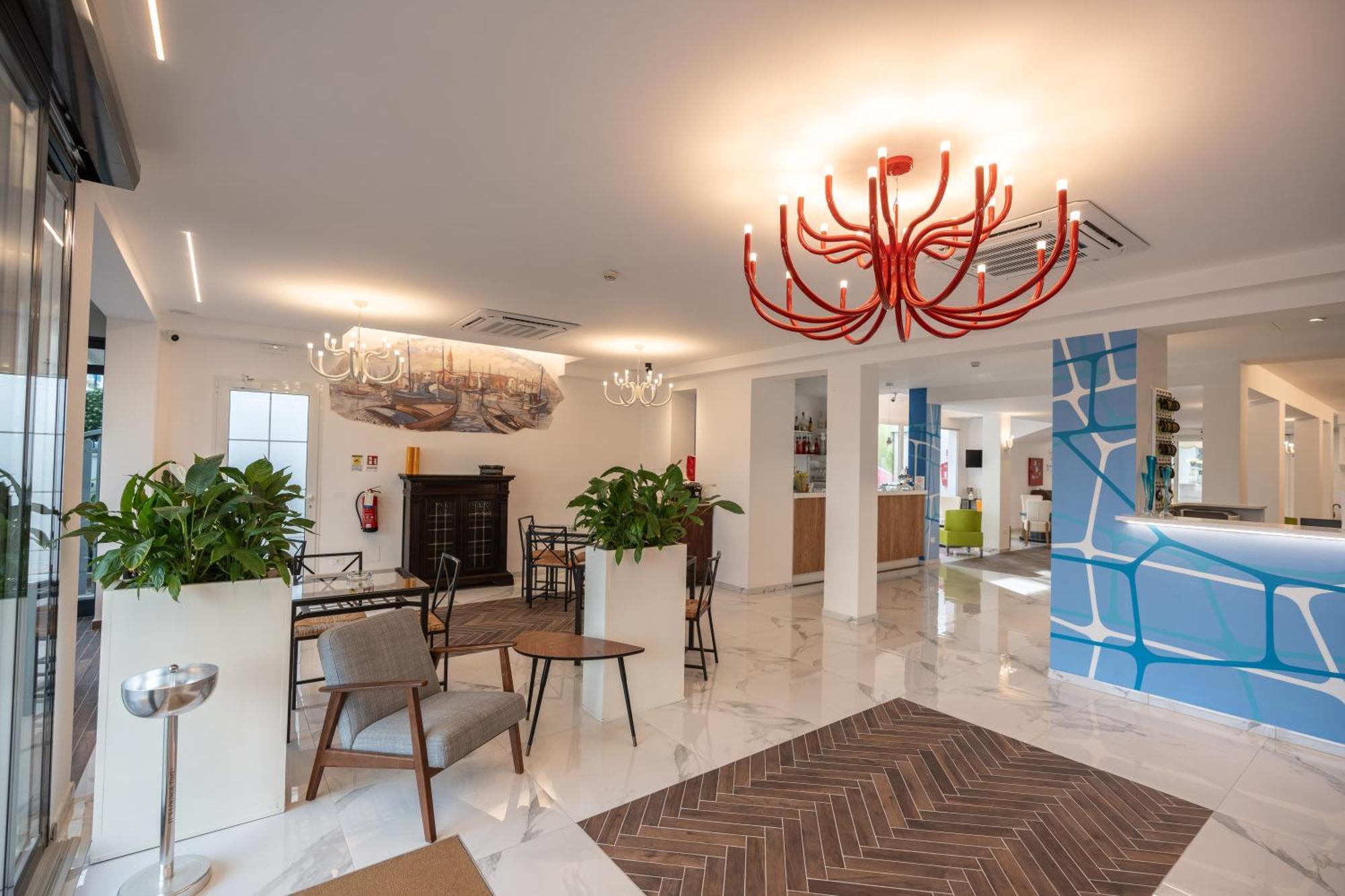 Hotel Marzia Holiday Queen Caorle Exterior foto